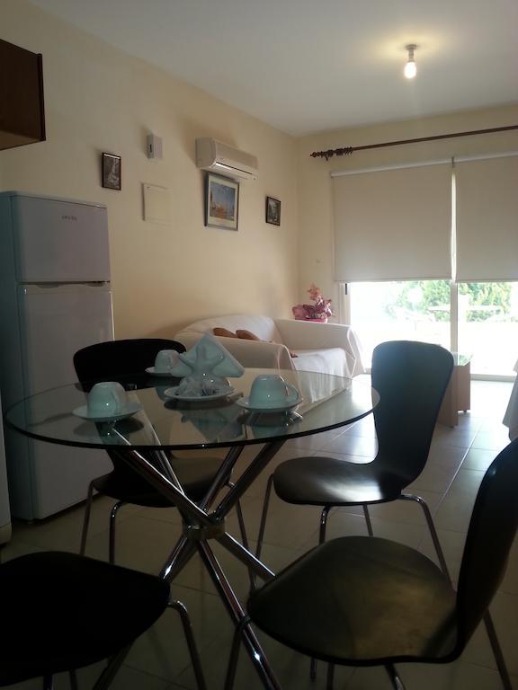 Byreva Apartments Pafos Quarto foto