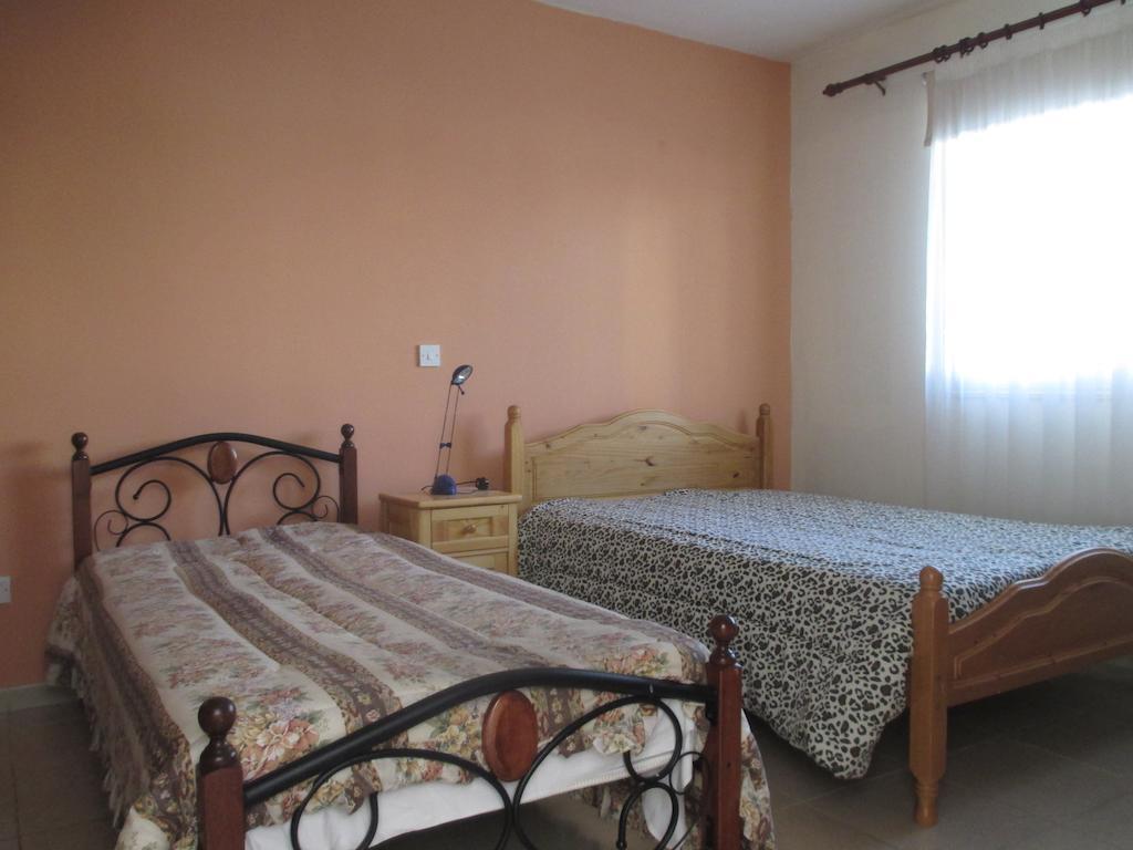 Byreva Apartments Pafos Quarto foto